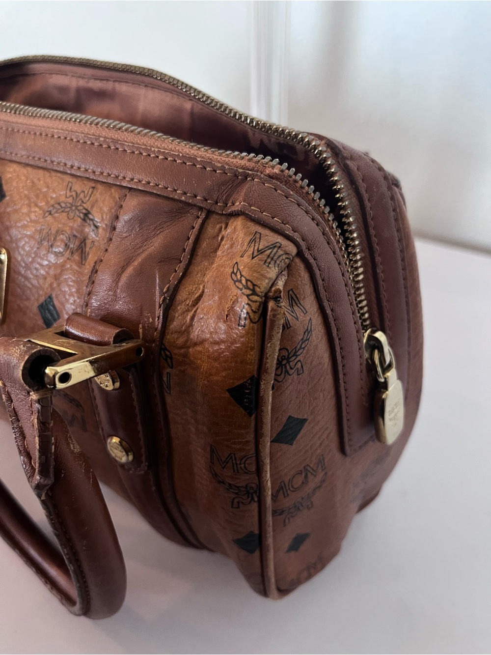 MCM SMALL COGNAC VISETOS BOSTON BAG. - Picture 6 of 13